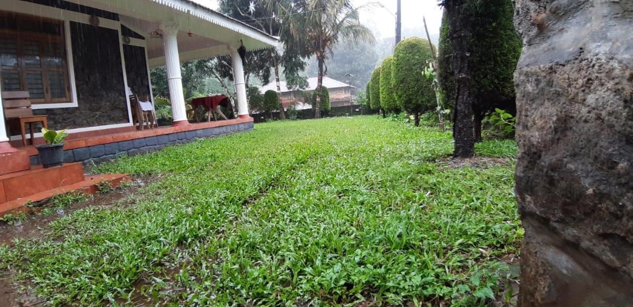 Cassells Jungle Resorts Thekkady Vandiperiyār Exteriör bild