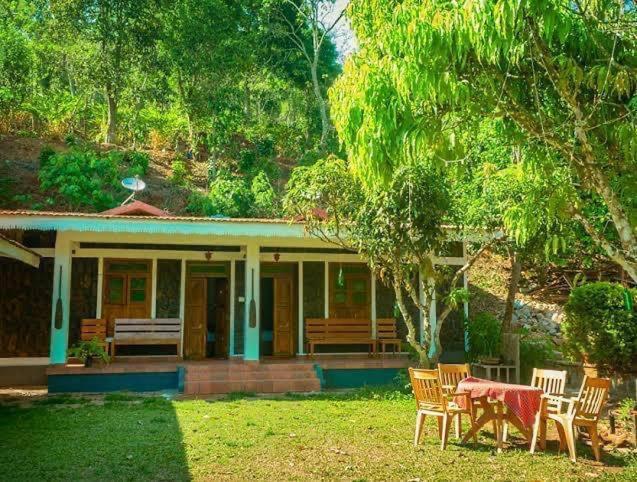 Cassells Jungle Resorts Thekkady Vandiperiyār Exteriör bild