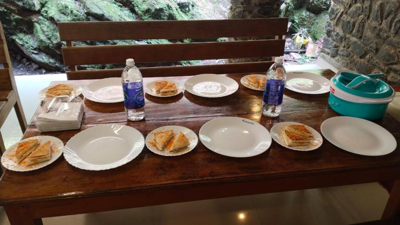 Cassells Jungle Resorts Thekkady Vandiperiyār Exteriör bild